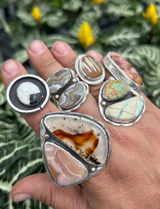 White Buffalo Shadowbox Round Ring