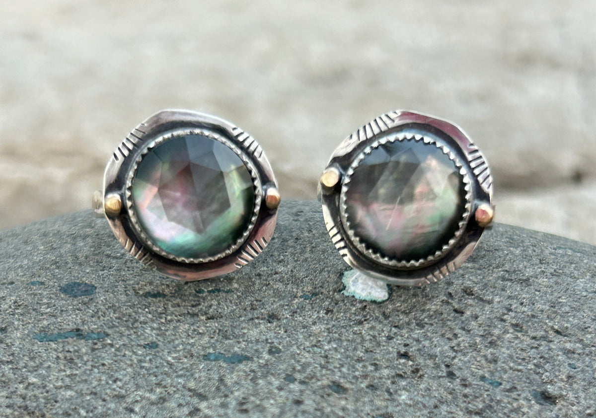 Tahitian Mother of Pearl Ring.