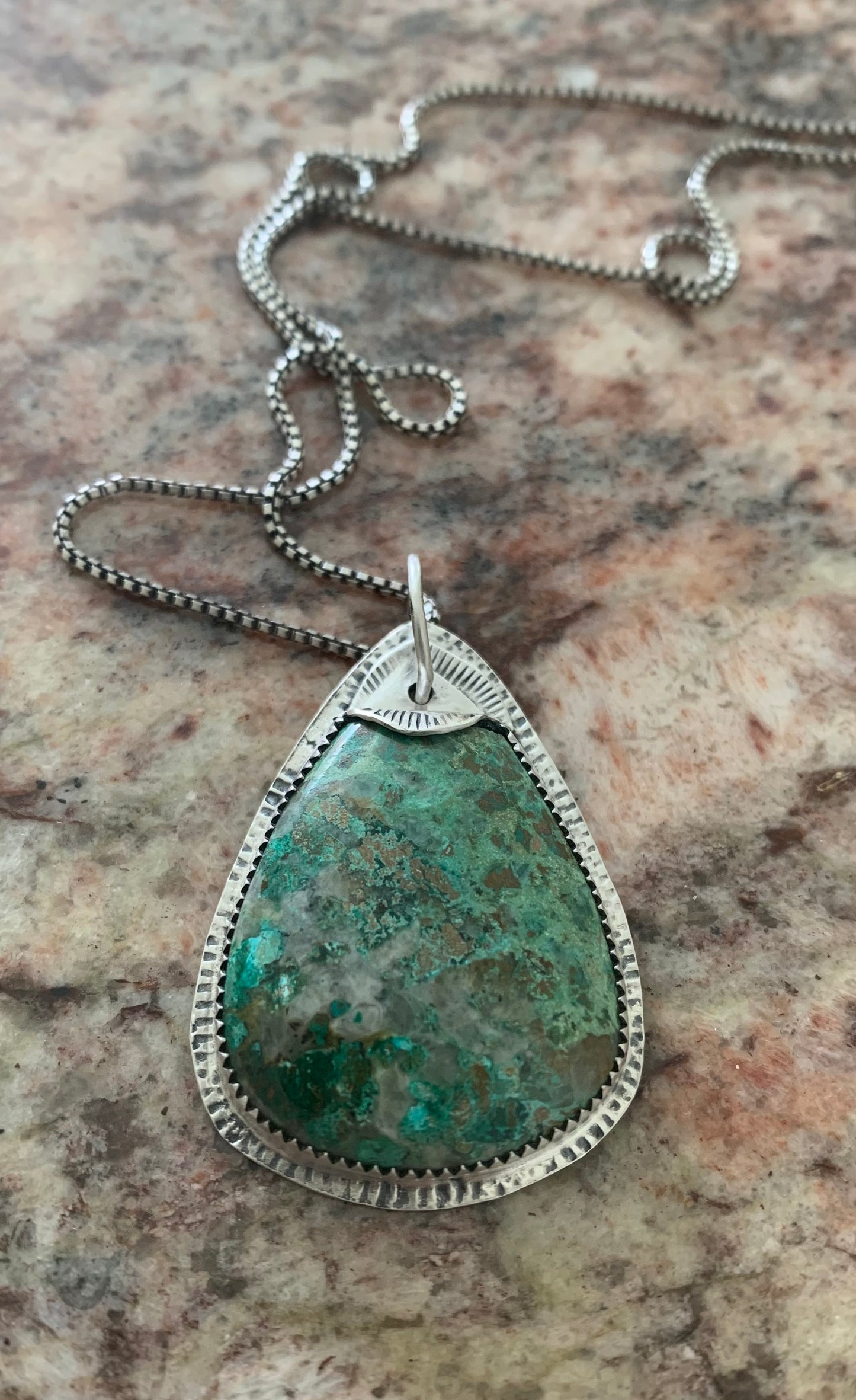 Chrysacolla Drop