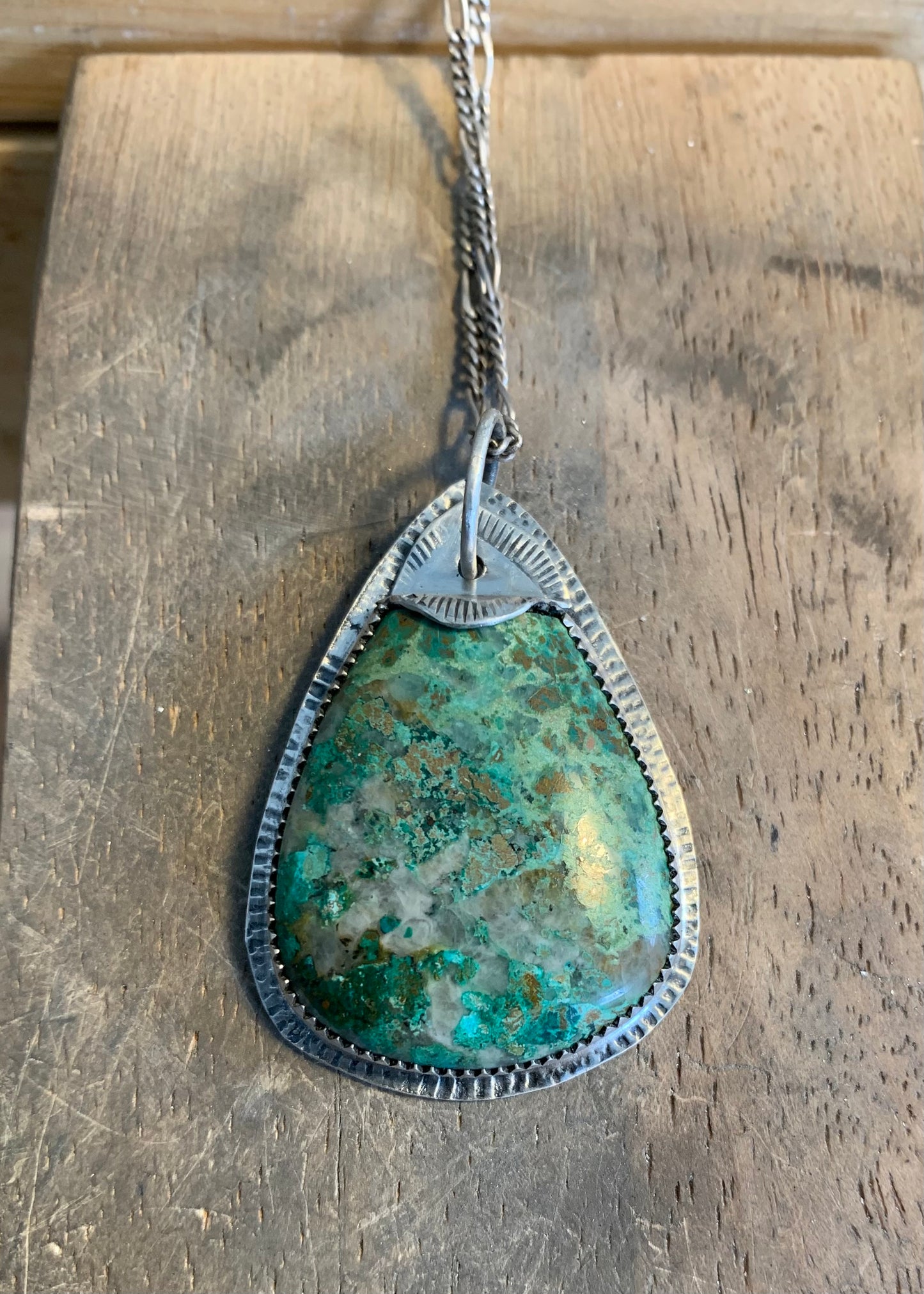 Chrysacolla Drop