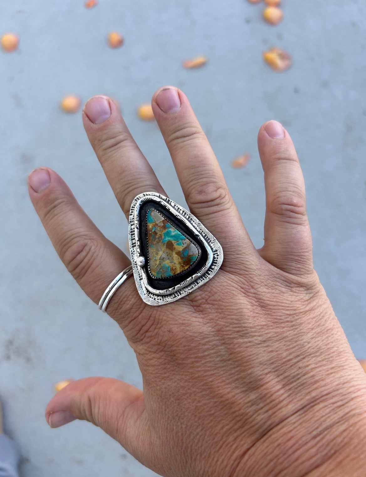 Royston Triangle Shadowbox Ring