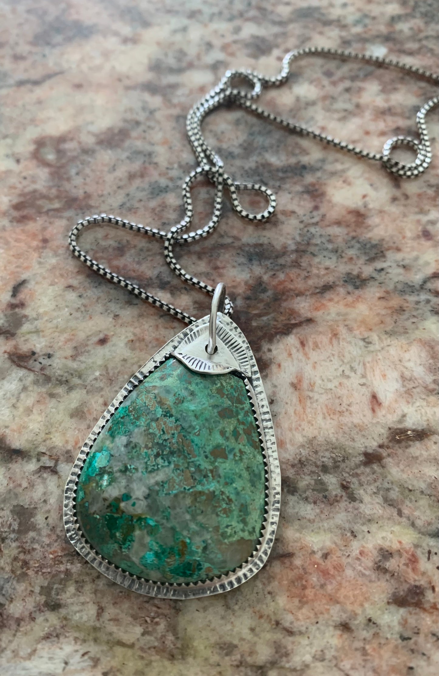 Chrysacolla Drop