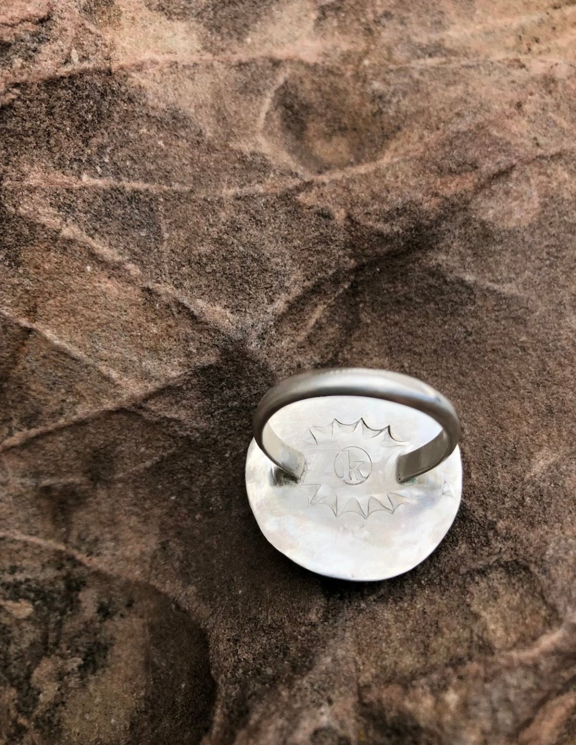 Royston Ribbon Round Ring